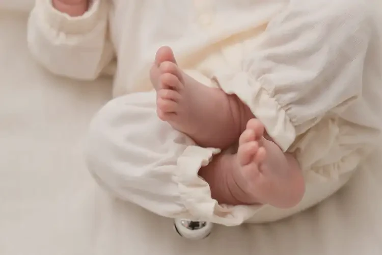 新生兒小腿上長濕疹能徹底自愈嗎(圖2)