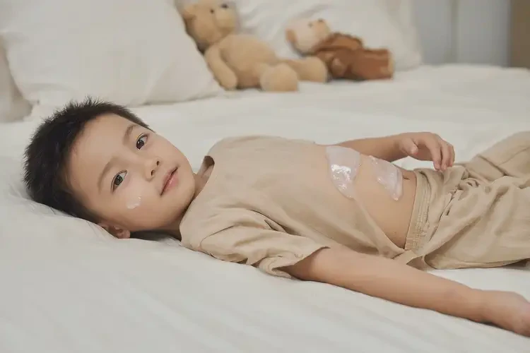 少兒肚子上出濕疹不管它會自己痊愈嗎(圖2)