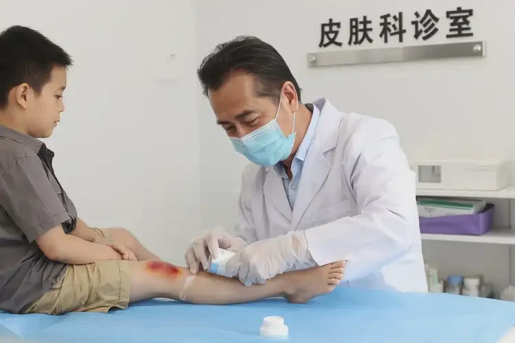 孩子大腿上出濕疹不管它會自己好嗎(圖3)