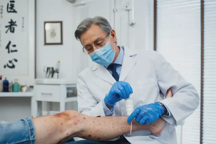 男生小腿偶爾起濕疹可以徹底自愈嗎(圖3)