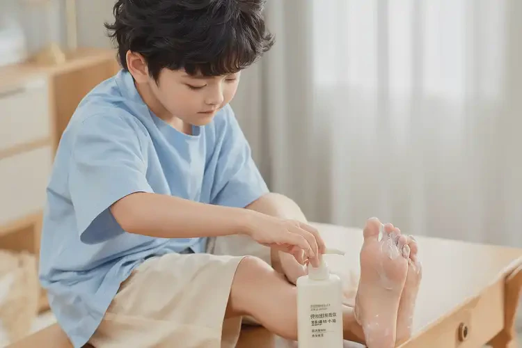 小學(xué)生腳上容易起濕疹不管它會自己好嗎(圖3)