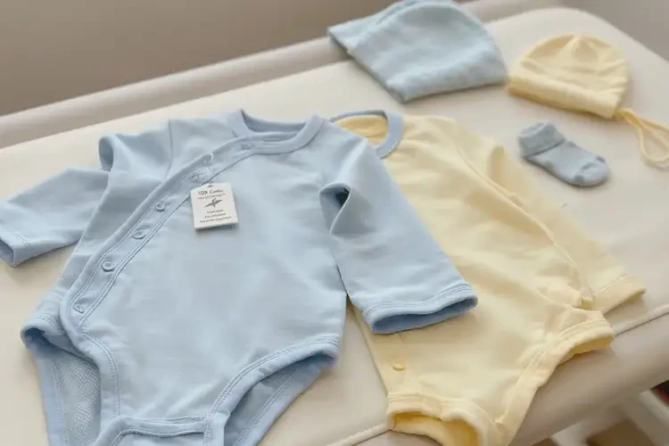 新生兒手臂有濕疹不管它會自己好嗎(圖1)