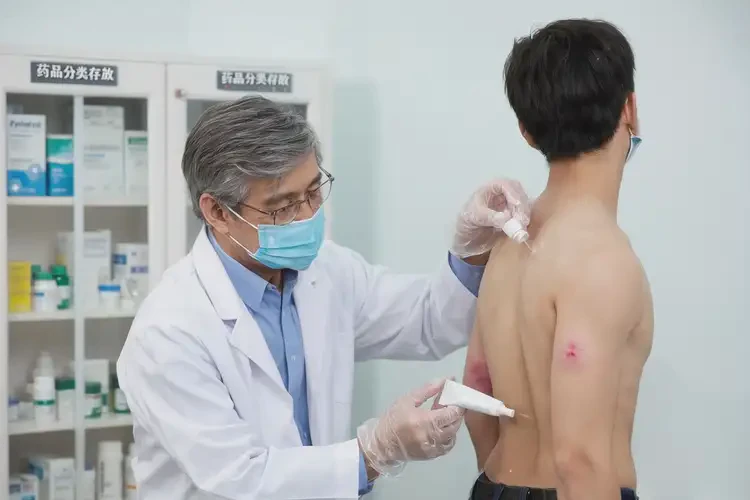 男生屁股長濕疹能靠自己自愈嗎(圖3)