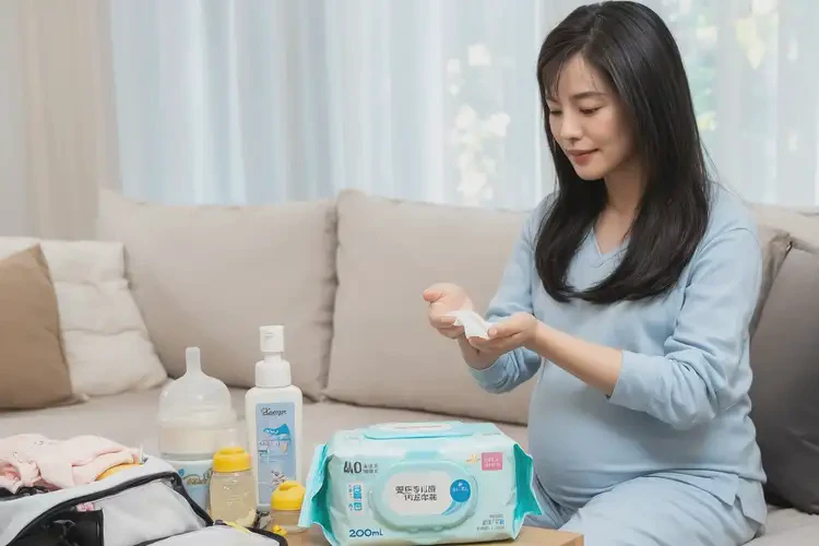 哺乳期媽媽手上出濕疹不管它會自己自愈嗎(圖2)