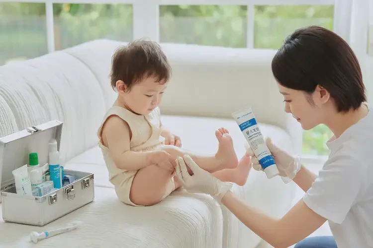 幼兒腳上容易長濕疹能靠自己自愈嗎(圖1)