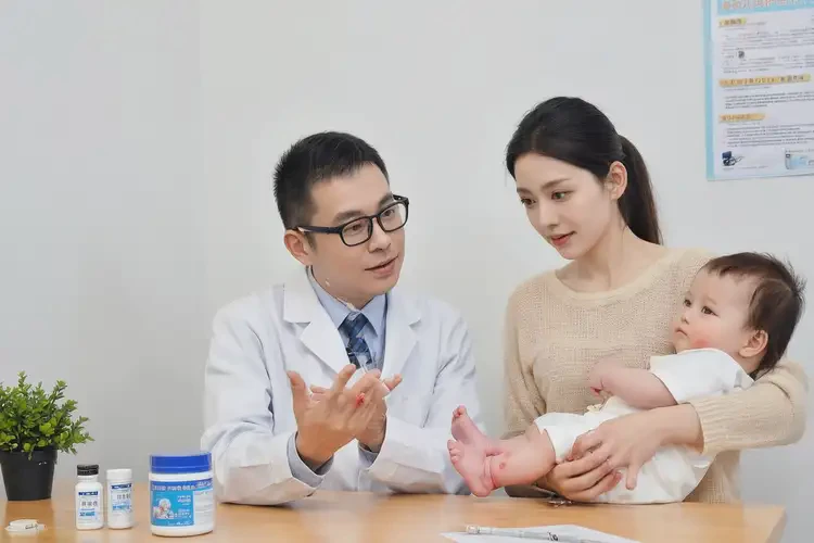 嬰幼兒腳上經(jīng)常起濕疹不管它會(huì)自己自愈嗎(圖2)