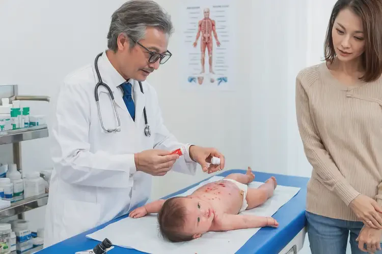 嬰幼兒肚子上有濕疹能靠自己自愈嗎(圖2)