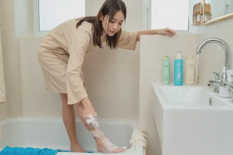 女性小腿上經(jīng)常長濕疹不管它會自己痊愈嗎(圖2)