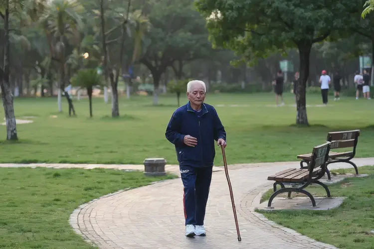 老年人晚餐血糖13(圖1)