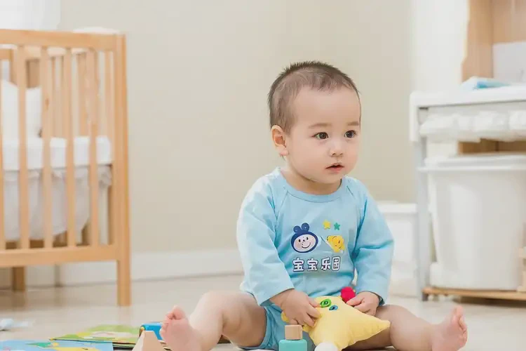 寶寶脖子上經(jīng)常長濕疹不管它會自己自愈嗎(圖2)