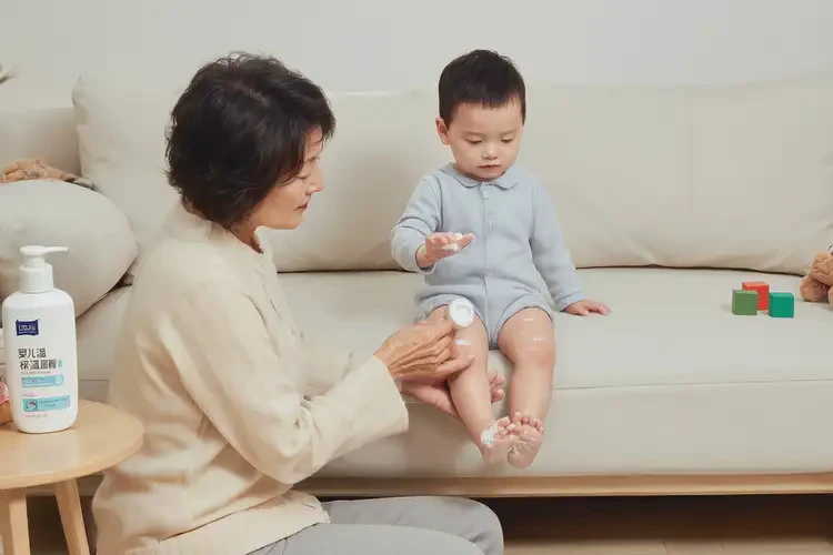 幼兒大腿上容易起濕疹不管它會自己痊愈嗎(圖3)