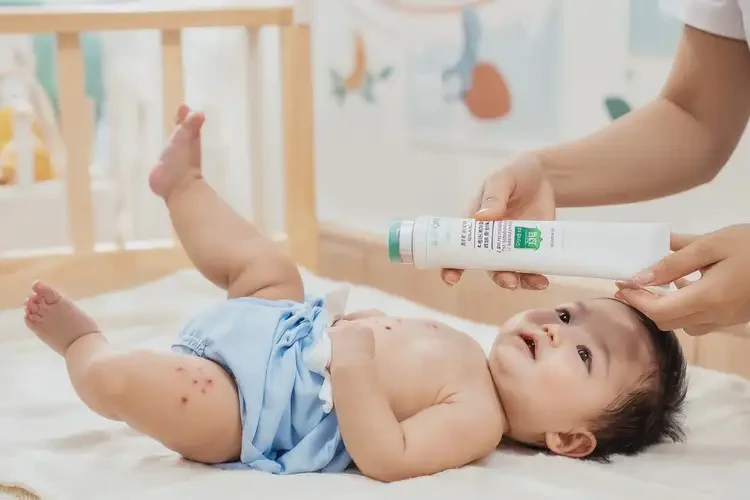 嬰幼兒肚子上有濕疹能靠自己自愈嗎(圖4)