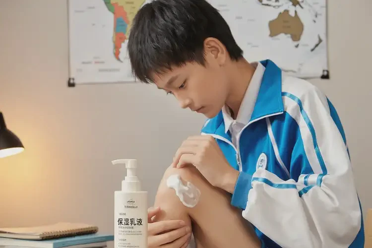 中學生大腿經常起濕疹能夠徹底治愈嗎(圖2)
