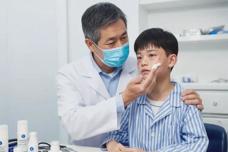 小孩身上经常长湿疹不管它会自己好吗(图3)