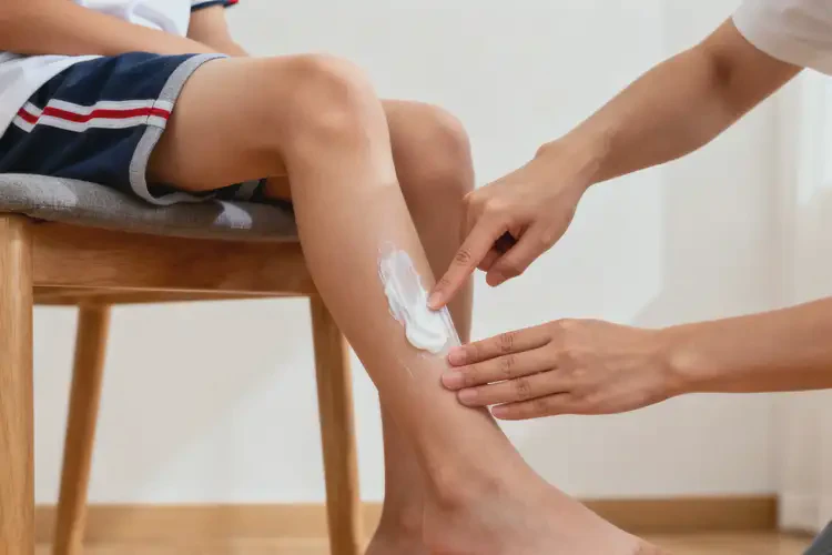 小學(xué)生小腿上偶爾起濕疹不管它會(huì)自己自愈嗎(圖1)