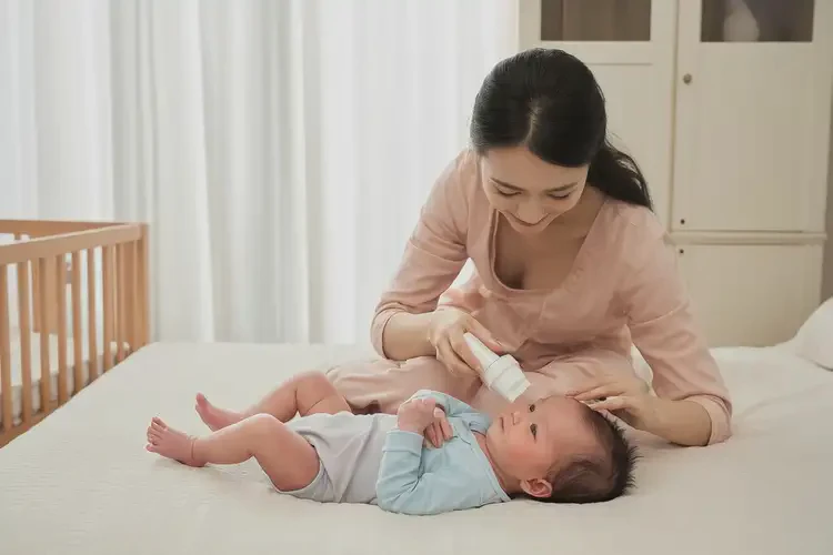 新生兒脖子上容易起濕疹不管它會自己好嗎(圖3)