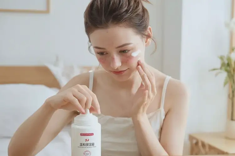 哺乳期媽媽面部起濕疹不管它會(huì)自己好嗎(圖4)