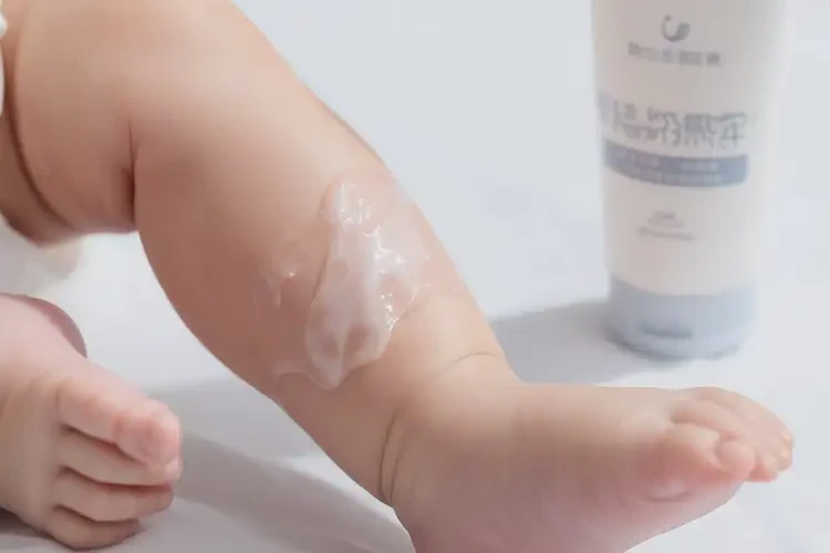 新生兒小腿上長濕疹能徹底自愈嗎(圖3)