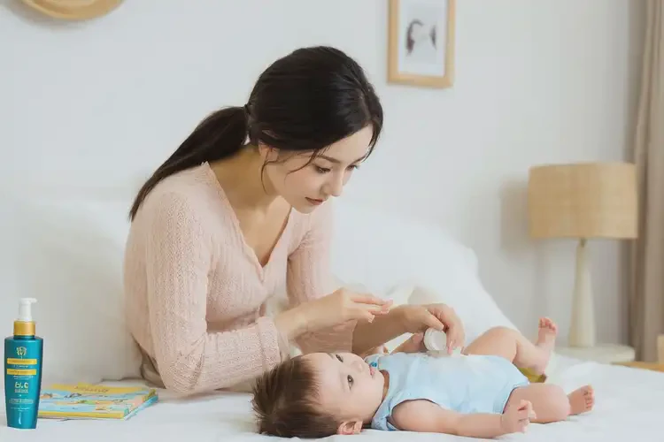 嬰兒手臂上經(jīng)常長濕疹不管它會自己好嗎(圖3)