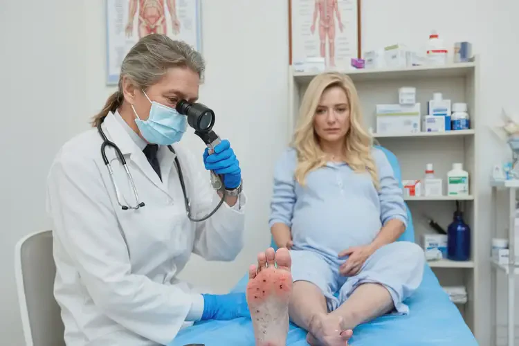 孕婦腳上有濕疹不管它會(huì)自己好嗎(圖3)