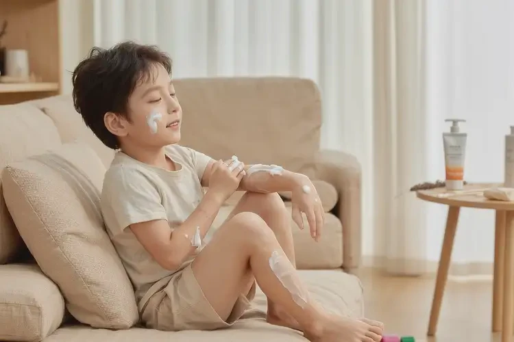 孩子四肢偶爾長濕疹不管它會自己好嗎(圖3)