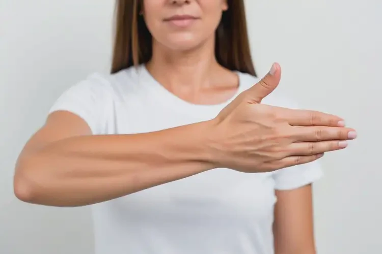 女人手臂出現(xiàn)濕疹可以徹底自愈嗎(圖3)