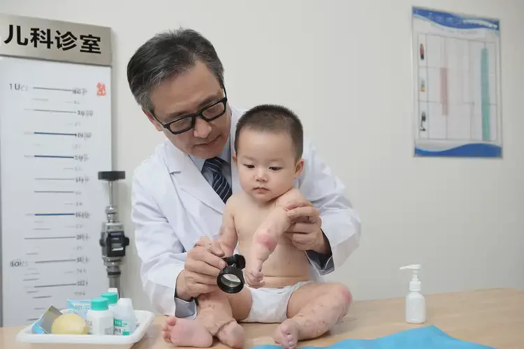 嬰幼兒手臂容易長(zhǎng)濕疹能靠自己自愈嗎(圖2)