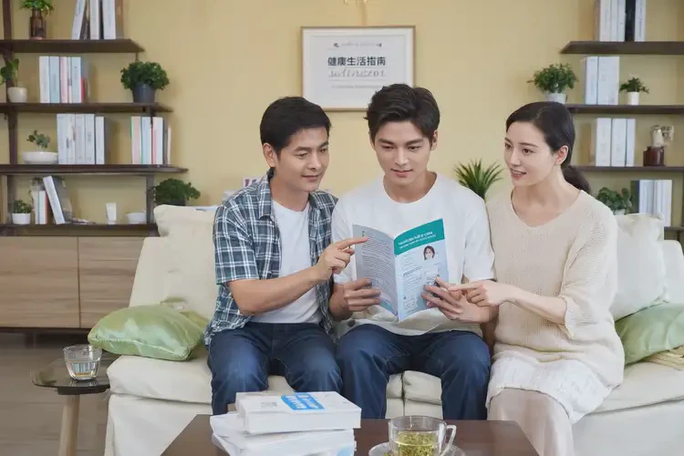 青少年身上經(jīng)常起濕疹能徹底自愈嗎(圖1)