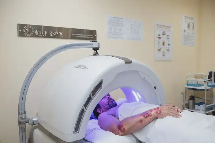 女生手臂上出濕疹不管它會自己自愈嗎(圖1)