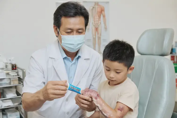 兒童手臂容易起濕疹不管它會自己好嗎(圖3)