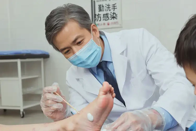 孩子腳上起濕疹可以徹底自愈嗎(圖3)