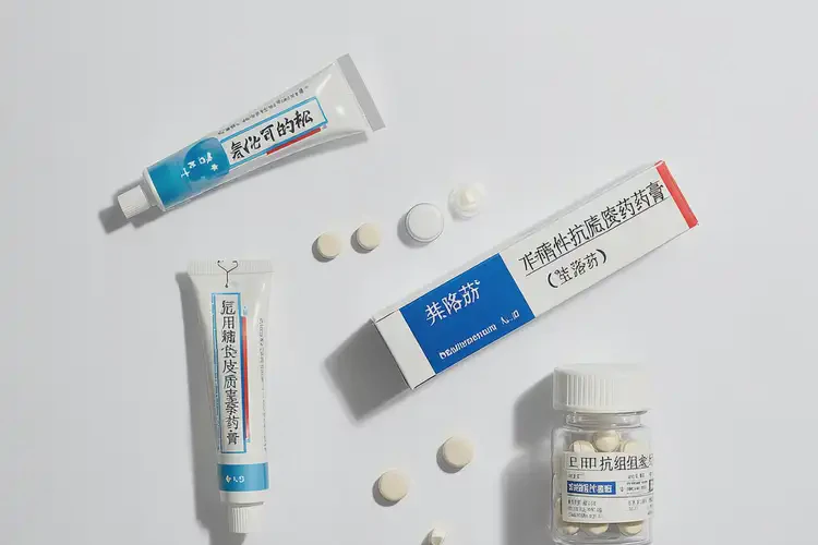 女人肚子上偶爾起濕疹不管它會(huì)自己痊愈嗎(圖2)