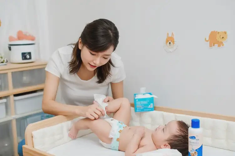 孩子屁股上有湿疹不管它会自己自愈吗(图1)