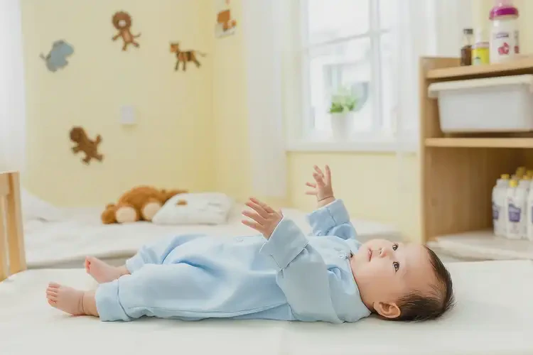 新生兒大腿出濕疹不管它會自己自愈嗎(圖2)