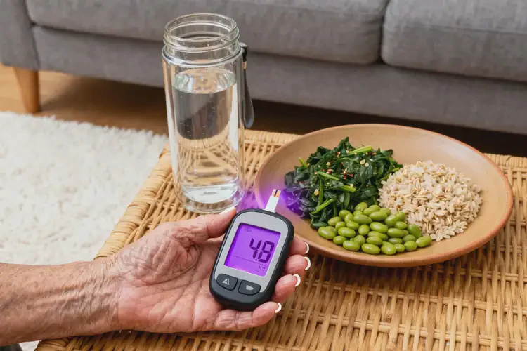 老年人中餐血糖28(图1)