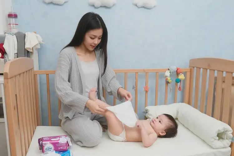 嬰兒屁股容易起濕疹不管它會自己好嗎(圖3)