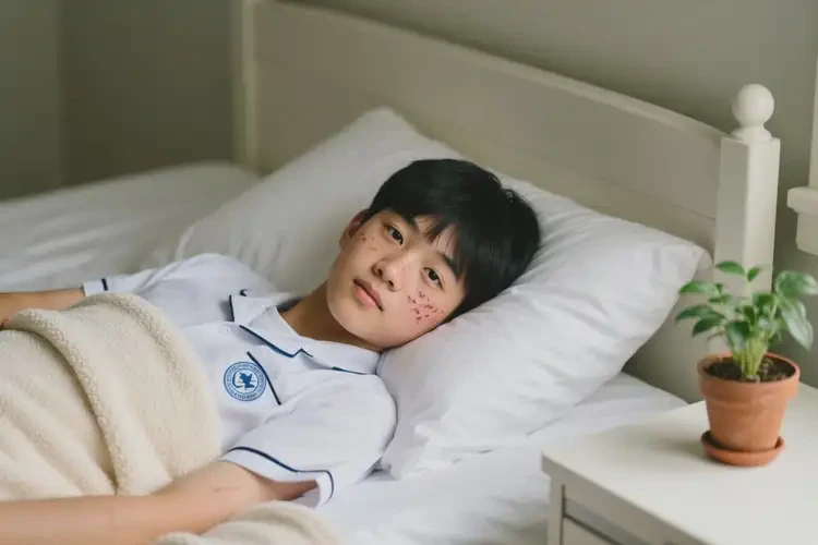 中學(xué)生面部經(jīng)常起濕疹能靠自己自愈嗎(圖2)