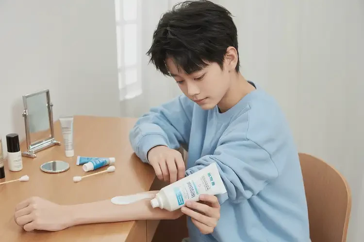 青少年肚子上起濕疹能夠徹底治愈嗎(圖1)