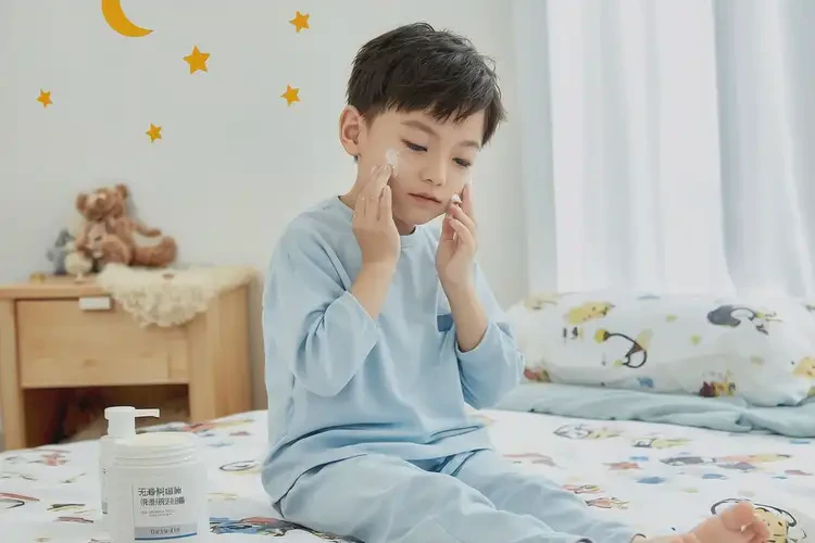 孩子肚子上經(jīng)常起濕疹能徹底自愈嗎(圖2)