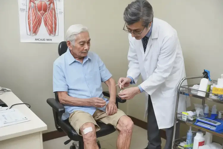 老年人大腿上出濕疹不管它會自己自愈嗎(圖2)