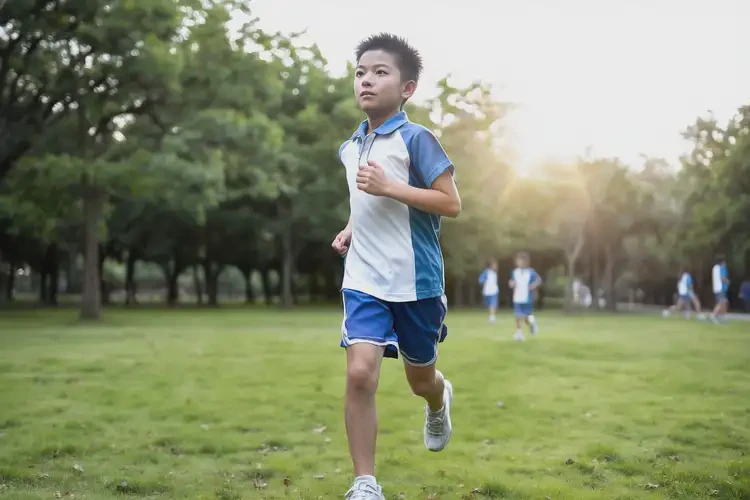 中学生手上偶尔长湿疹不管它会自己痊愈吗(图2)