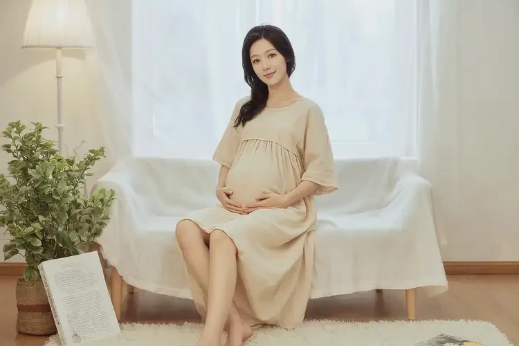 孕妇小腿上容易起湿疹不管它会自己自愈吗(图1)