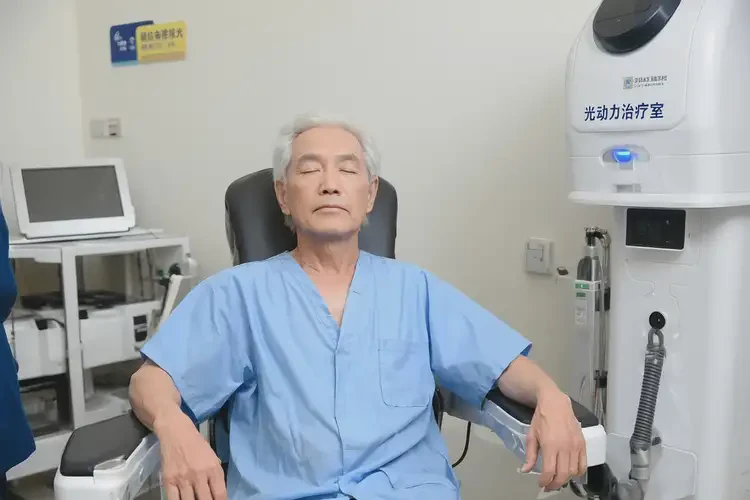 老年人脖子上偶爾長濕疹可不可以徹底自愈(圖1)