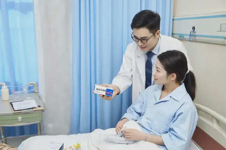 產(chǎn)婦肛周經(jīng)常起濕疹不管它會(huì)自己自愈嗎(圖2)