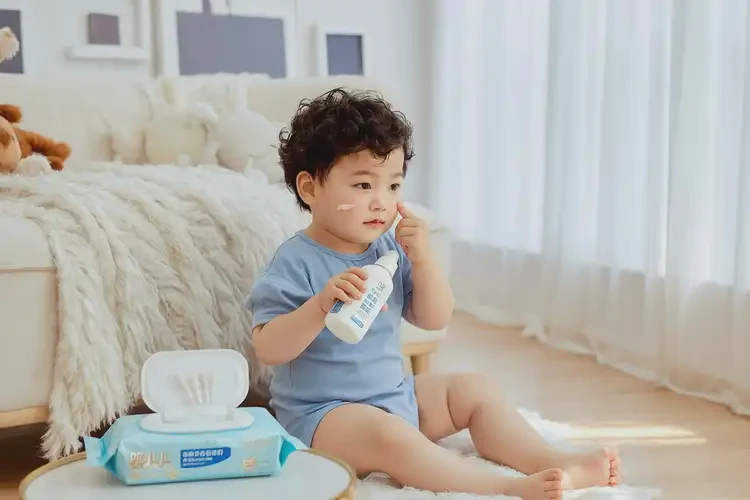 幼兒肚子上經(jīng)常起濕疹能夠徹底治愈嗎(圖2)