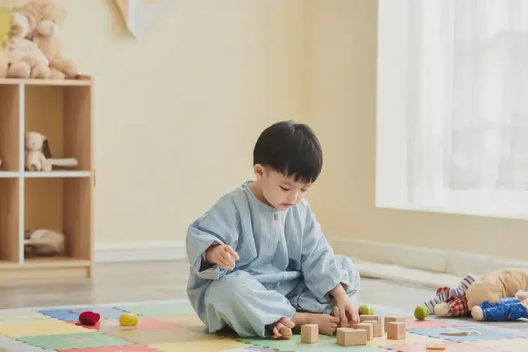 兒童脖子上經(jīng)常起濕疹能夠徹底治愈嗎(圖2)