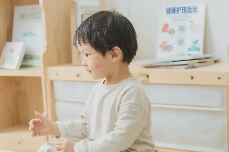 孩子手臂容易起濕疹能徹底自愈嗎(圖1)