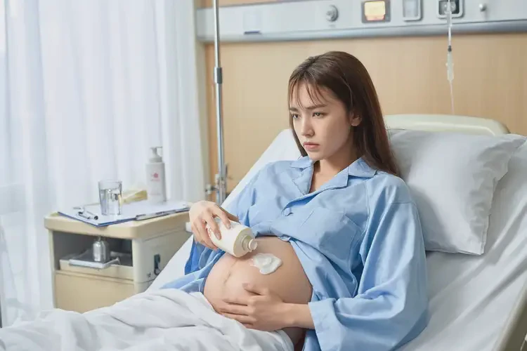 產(chǎn)婦屁股上出現(xiàn)濕疹可以徹底自愈嗎(圖1)