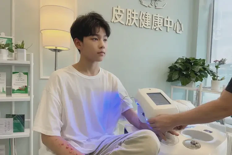 青少年身上容易长湿疹能够彻底治愈吗(图2)