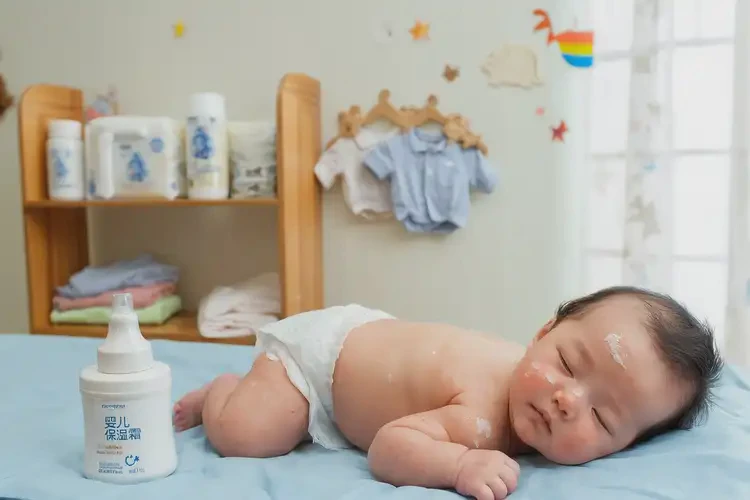 小孩屁股上容易起濕疹可以徹底自愈嗎(圖1)